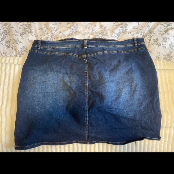 Additionelle Jean skort with Y2K ties - Picture 2 of 2